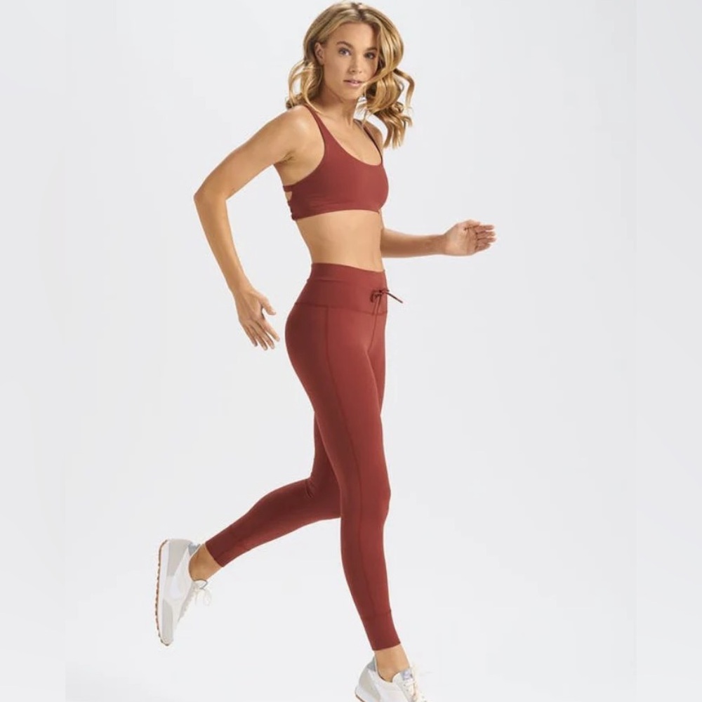 VUORI Women's Daily Legging BreathelnterlockT™
Leggings Brick Size Small